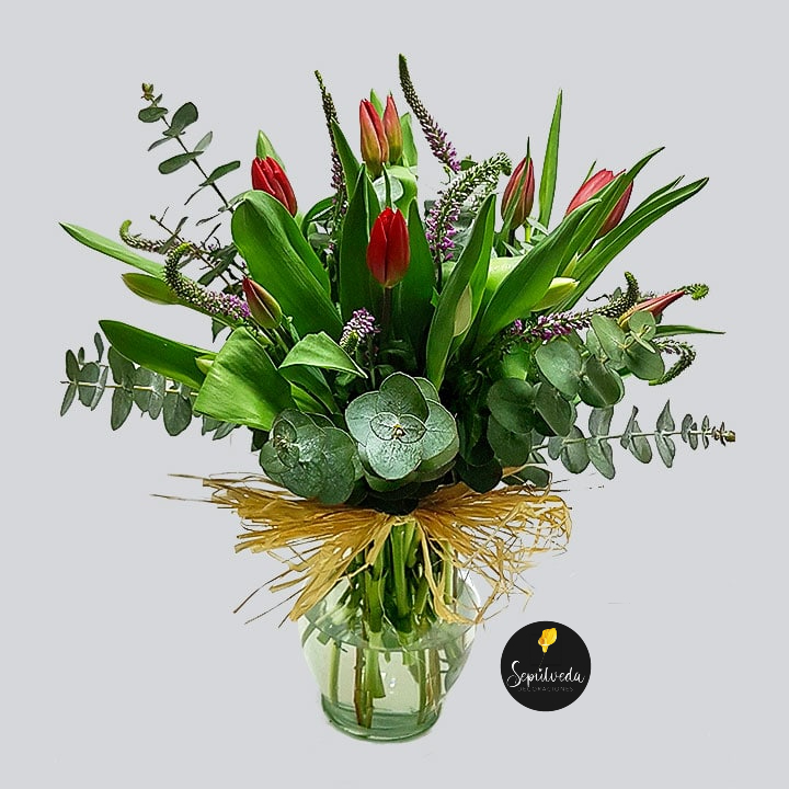 Florero de 15 Tulipanes - Sepúlveda Decoraciones - Florería, Ambientación,  Decoración e Iluminación